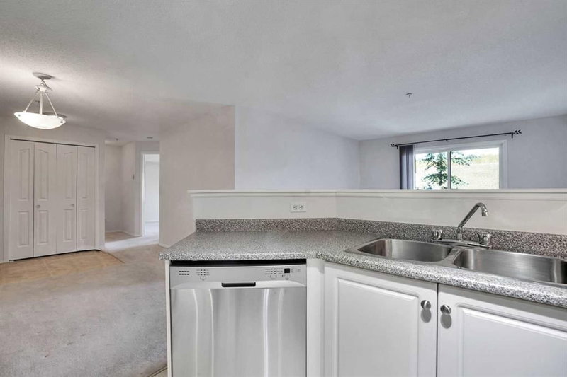 219, 4000 Citadel Meadow Point NW, Citadel — interior photo 5