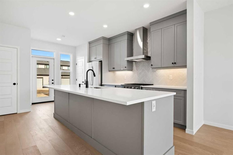 83 Wolf Hollow Rise SE, Wolf Willow — interior photo 6