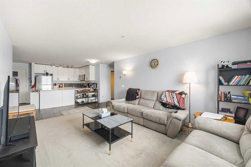 2210 - 181 Skyview Ranch Manor NE