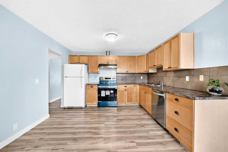 32 Macewan Park Link NW, MacEwan Glen — interior photo