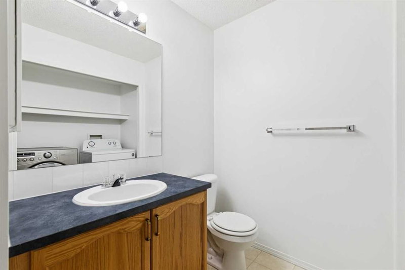 25 Coville Gardens NE, Coventry Hills — interior photo 5