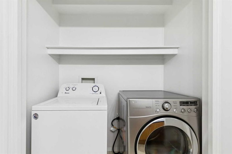 25 Coville Gardens NE, Coventry Hills — interior photo 6