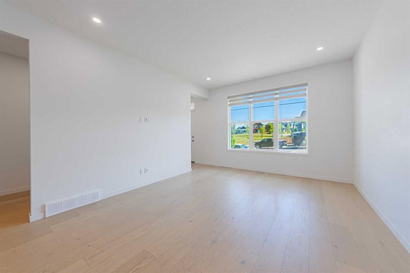 186 Aquila Drive NW, Glacier Ridge — interior photo