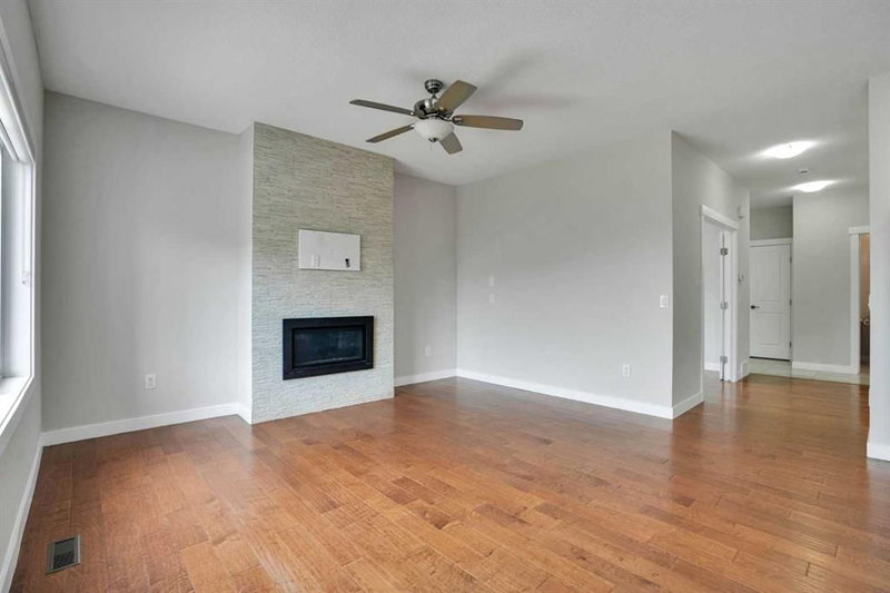 368 Nolanhurst Crescent NW, Nolan Hill — interior photo 7