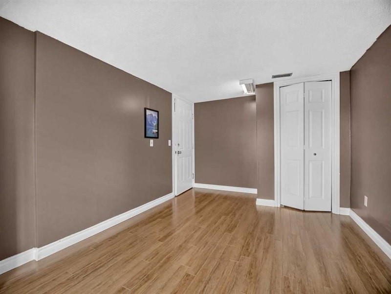 285 Fresno Place NE, Monterey Park — interior photo 5