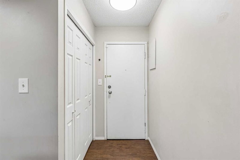9, 722 4A Street NE, Renfrew — interior photo