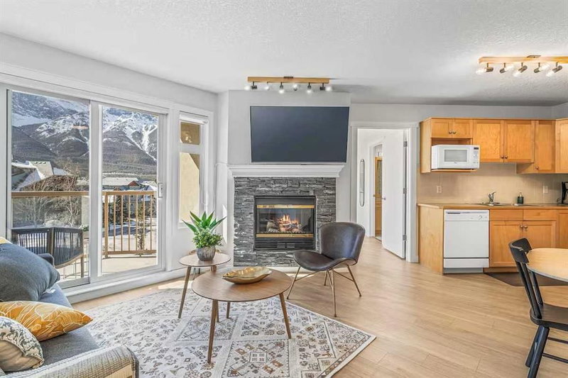 411 - 160 Kananaskis Way