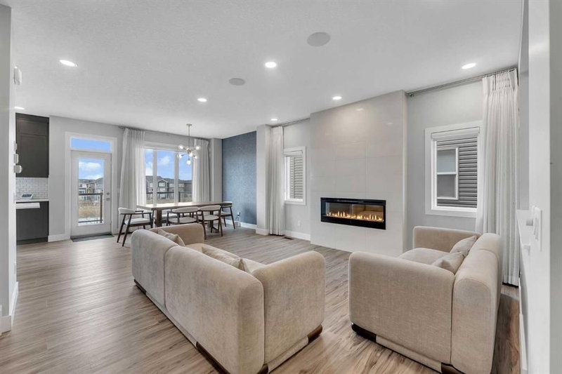 81 Carringvue Manor NW, Carrington — interior photo
