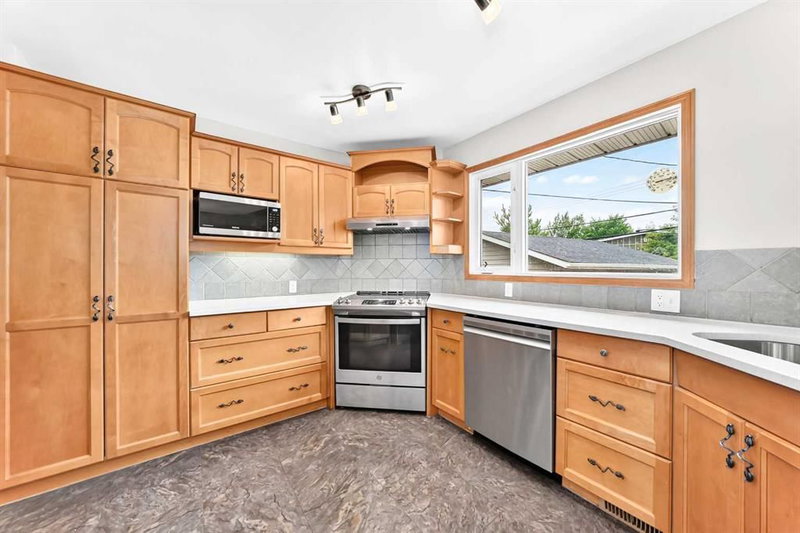 2808 Brecken Road NW, Brentwood — interior photo 5