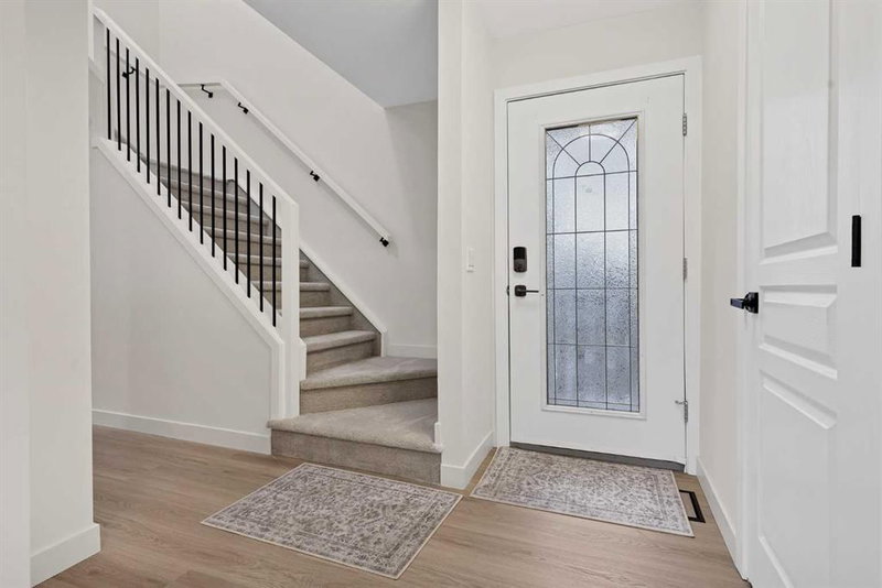 2416 14 Avenue NW, Hounsfield Heights/Briar Hill — interior photo