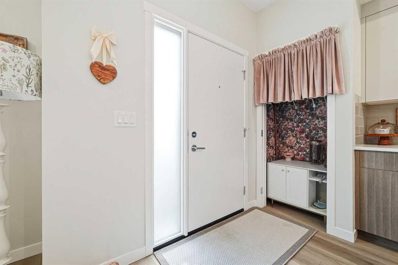605, 400 Belmont Street SW, Belmont — interior photo 5