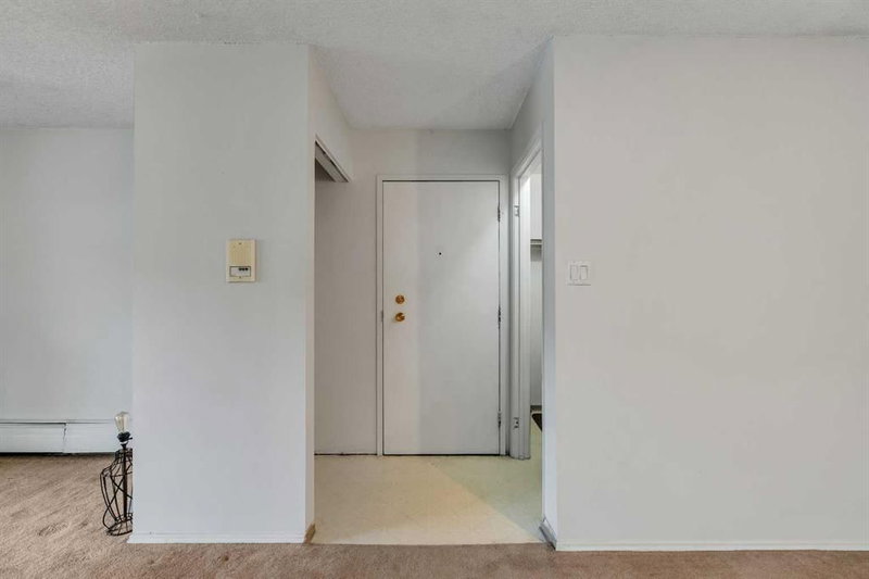 2306, 315 Southampton Drive SW, Southwood — interior photo 6