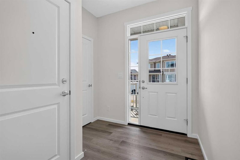 110 Yorkstone Villas SW, Yorkville — interior photo 5
