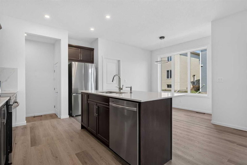 110 Yorkstone Villas SW, Yorkville — interior photo 6