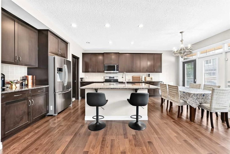 456 Mahogany Boulevard SE, Mahogany — interior photo