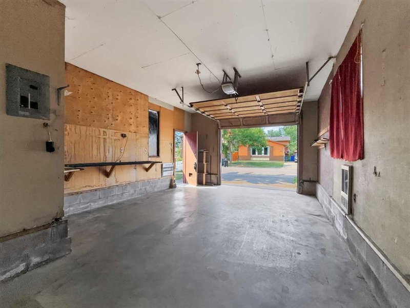 207 Deer Ridge Way SE, Deer Ridge — interior photo 5