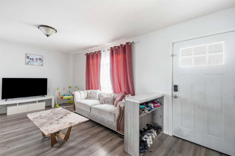 40 Penworth Place SE, Penbrooke Meadows — interior photo