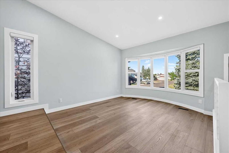55 Whitehaven Crescent NE, Whitehorn — interior photo 6