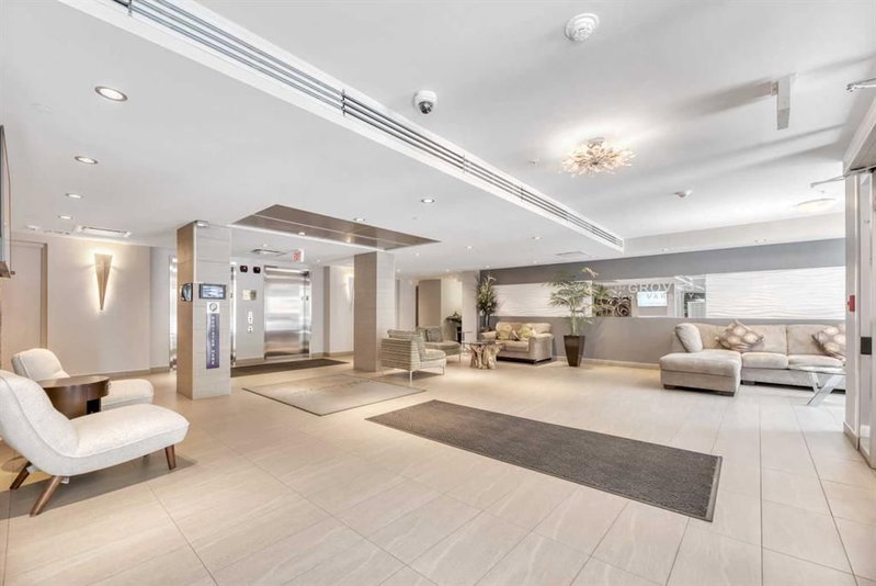 1103, 16 Varsity Estates Circle NW, Varsity — interior photo 5