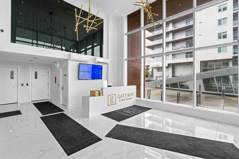 215, 8445 Broadcast Avenue SW, West Springs — interior photo 6