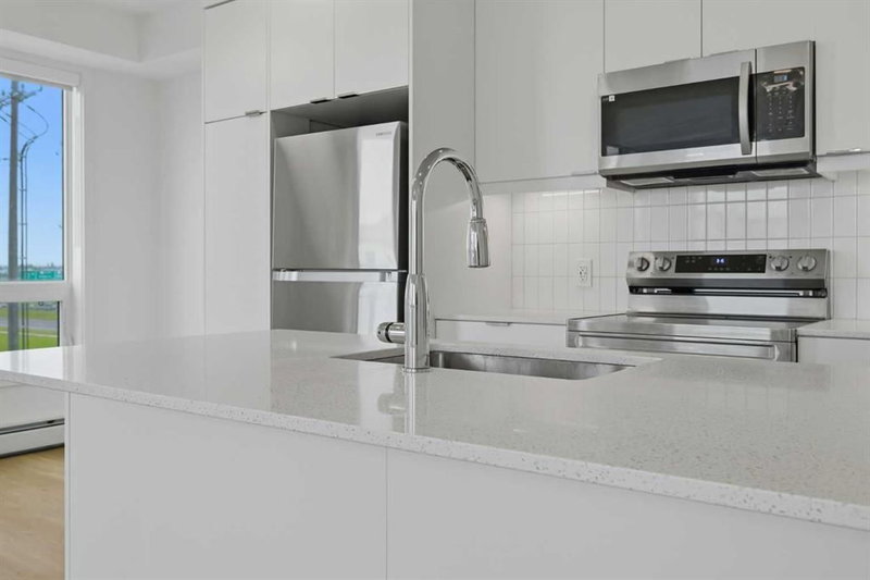 1301, 8500 19 Avenue, Belvedere — interior photo 5