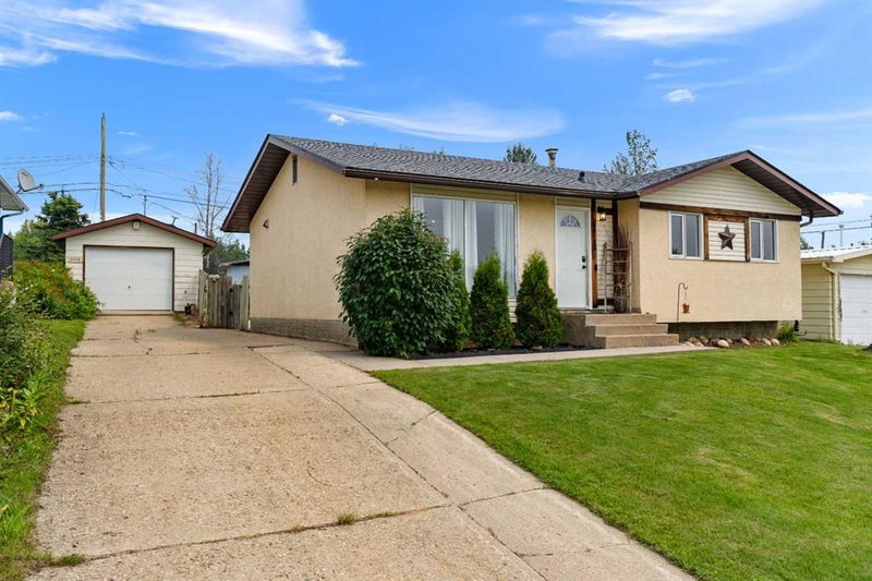 5415 Willock Crescent
