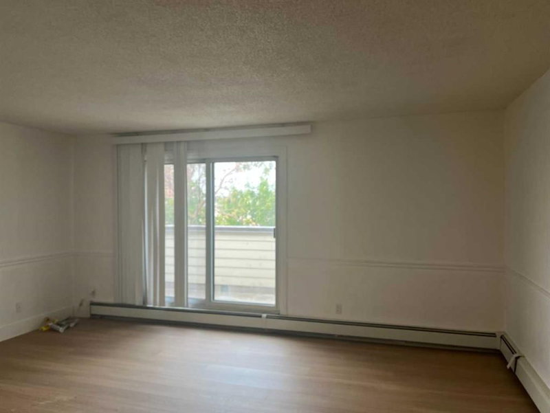 404, 1113 37 Street SW, Rosscarrock — interior photo