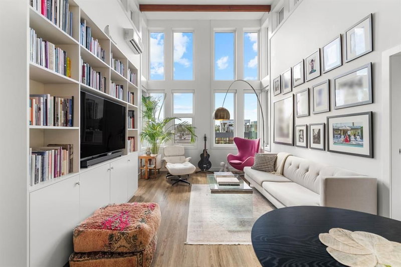 407, 1720 10 Street SW, Lower Mount Royal — interior photo