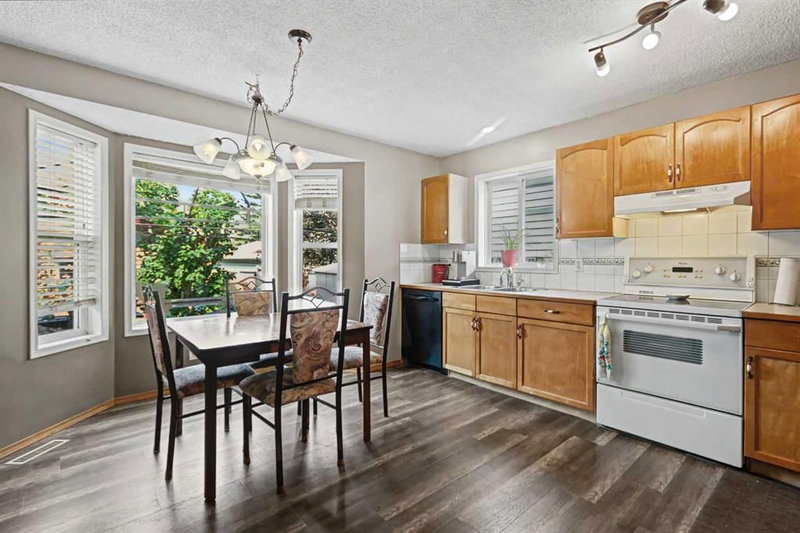 311 Erin Circle SE, Erin Woods — interior photo 5