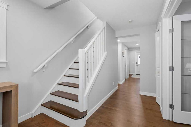 87 Couture Crescent SW, Garrison Green — interior photo 5