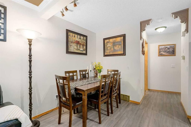 160 Millview Green SW, Millrise — interior photo 7