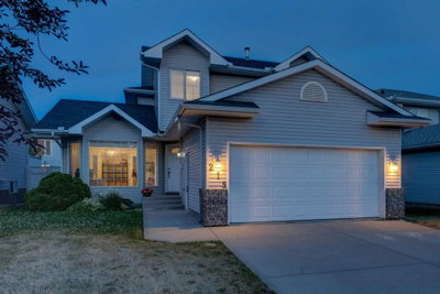 215 Arbour Ridge Way NW