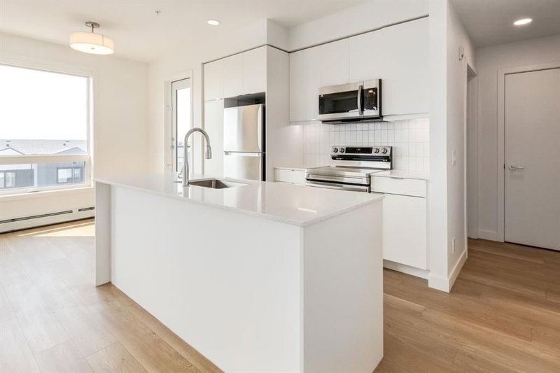 2416, 8500 19 Avenue SE, Belvedere — interior photo 6