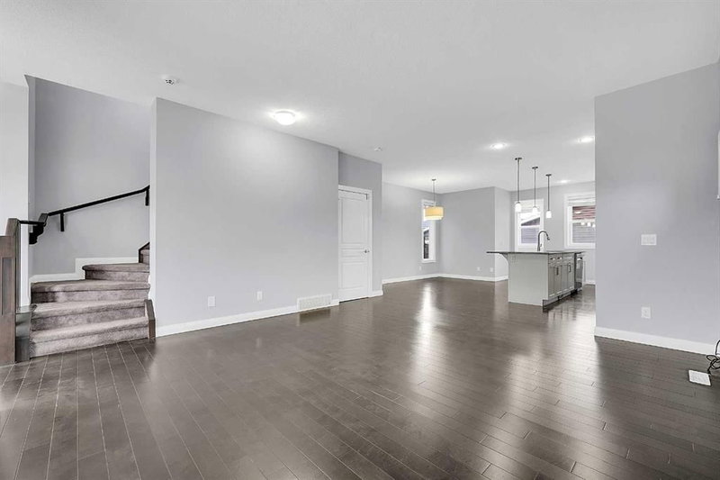 95 Redstone Park NE, Redstone — interior photo 5