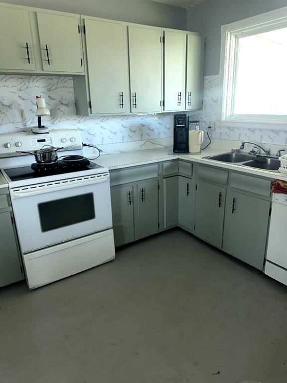1219 68 Street NE, Marlborough Park — interior photo 5