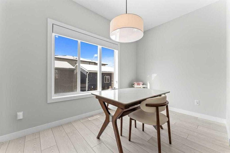 919 Walgrove Boulevard SE, Walden — interior photo