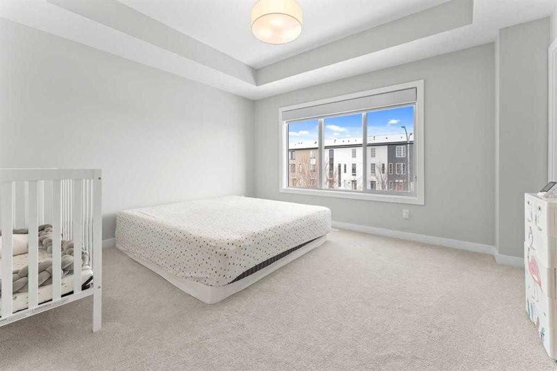 919 Walgrove Boulevard SE, Walden — interior photo 7