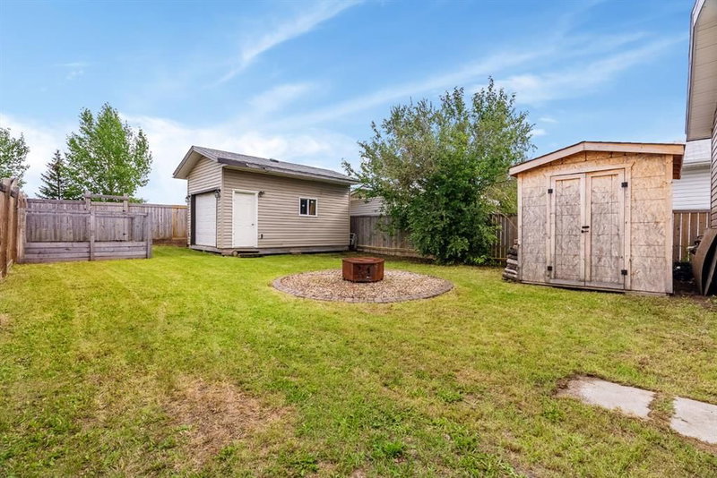 224 Clausen Crescent