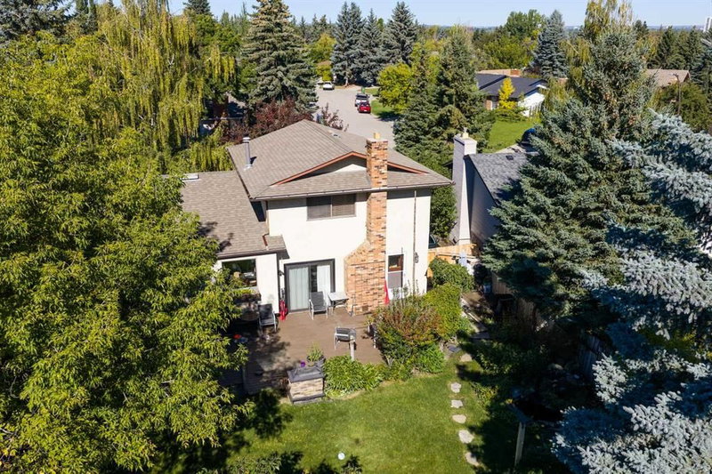 544 BROOKMERE Crescent SW, Braeside — interior photo 5