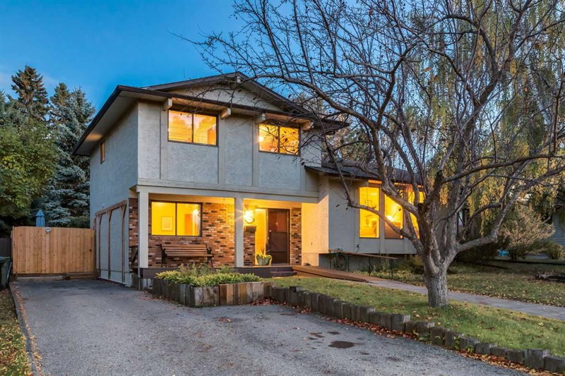 544 BROOKMERE Crescent SW, Braeside — interior photo 6
