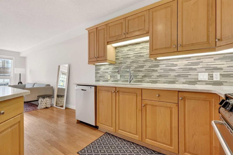 208, 630 10 Street NW, Sunnyside — interior photo 7
