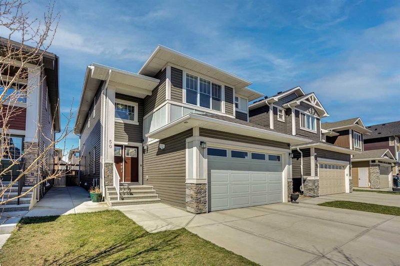 50 Saddlestone Place NE