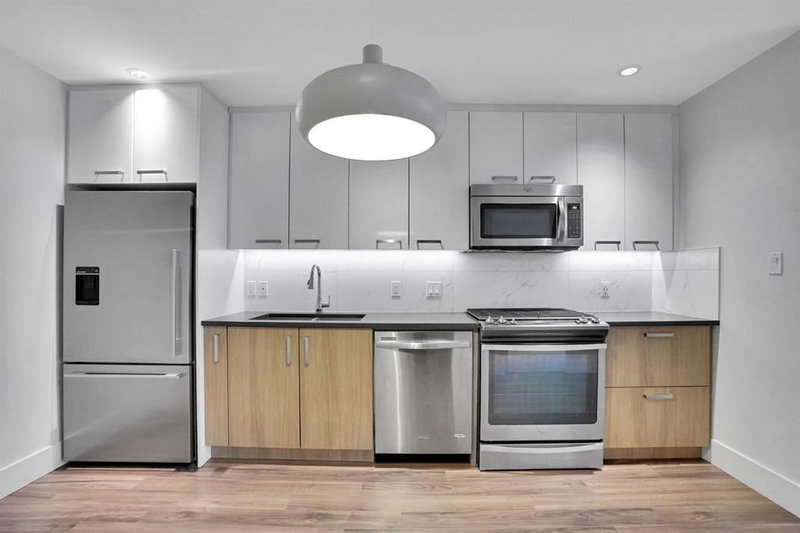 203, 510 Edmonton Trail NE, Bridgeland/Riverside — interior photo 5