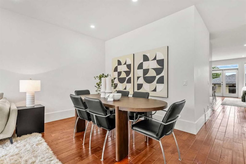 2412 28 Avenue SW, Richmond — interior photo 5