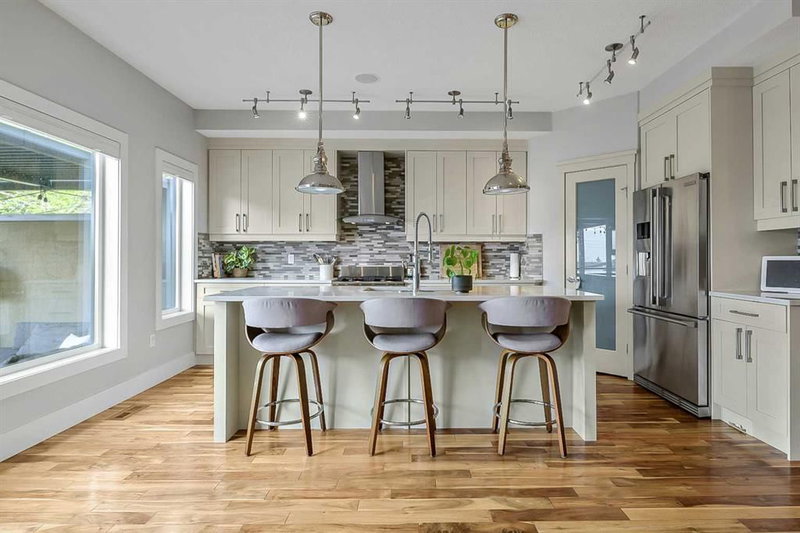 5013 23 Avenue NW, Montgomery — interior photo 5