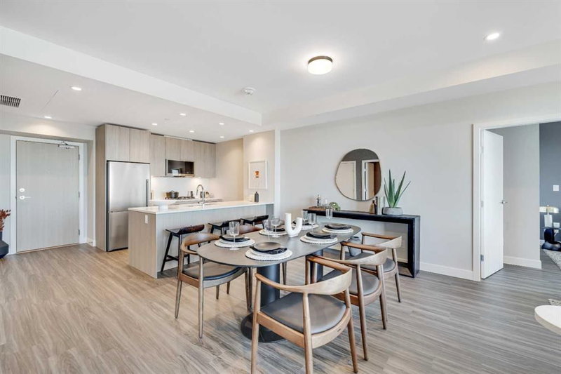 2203, 530 3 Street SE, Downtown East Village — interior photo