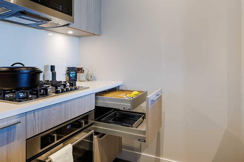 2203, 530 3 Street SE, Downtown East Village — interior photo 7