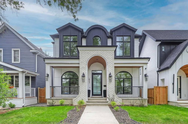 Detached at 623 18 Avenue NW, Mount Pleasant — listing photo