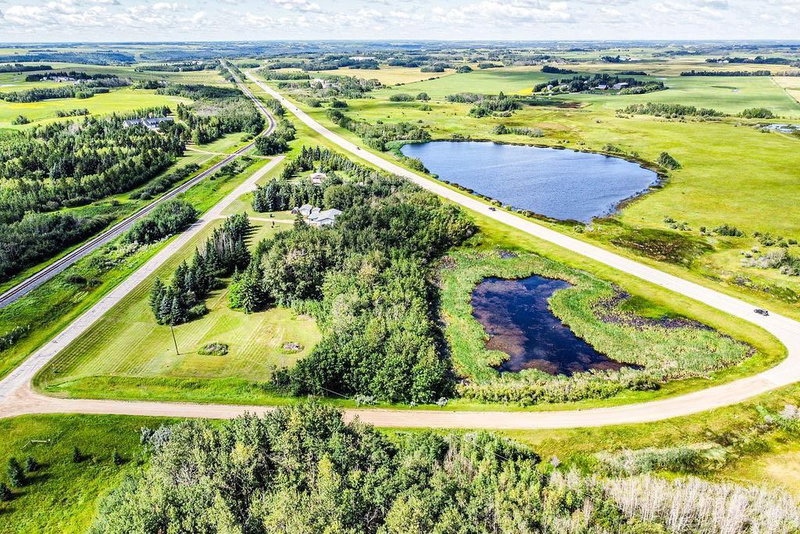 22148 Twp rd 464A