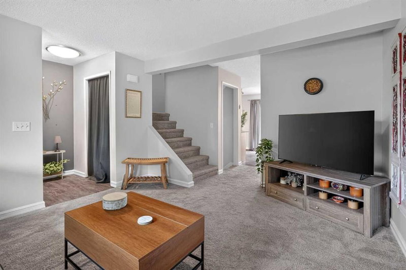 45, 380 Bermuda Drive NW, Beddington Heights — interior photo 7